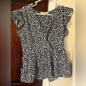 Montreal Los Angeles XL women’s top. Blue and white floral ruffle blouse